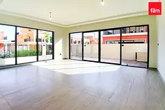 Single Row | Venice Backing | Vastu compliant