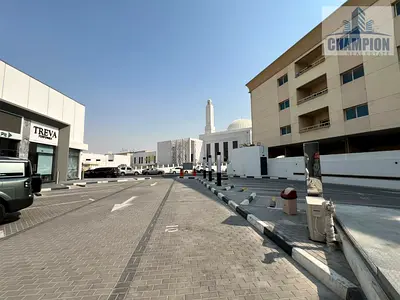 LUXURY SEMI-NEW SHOP | 287 SQFT | PRIME LOCATION | MODERN RETAIL SPACE | RENT AED 125k
