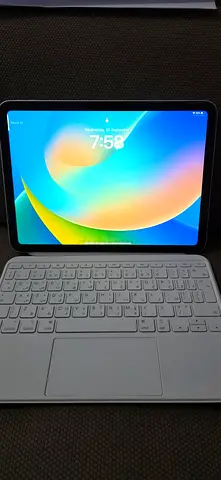 iPad 8 (10th generation) - Pre-owned, excellent condition, 256Gb
