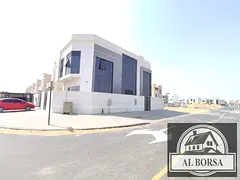 Villa for rent, first occupancy, in Al-Haliyo 2, corner unit, 4 master bedrooms + living room + majl