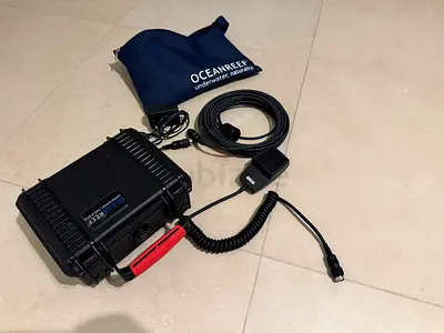 OceanReef Underwater Communication (Surface Unit) Unit with Cables and Pouch - Good Condition