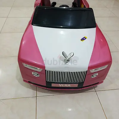 Kids electric ride-on car (pink) - excellent condition(like new)