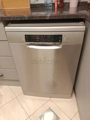 Bosch Series 4 Stainless Steel 3 Rack Dishwasher - Good Working Condition