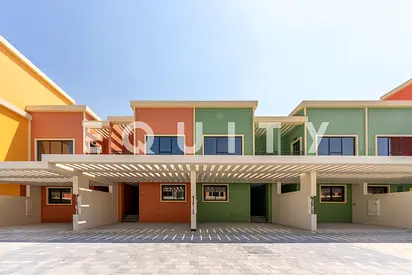 Single Row | Next To Exit | 4 Bedroom Townhouse