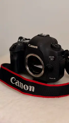 Canon EOS 5D Mark III DSLR Body - Good Condition