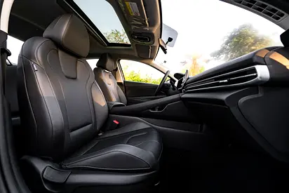 2026 Hyundai ELANTRA — миниатюра 15