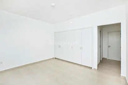Spacious | Back to Back | Ready to Move in