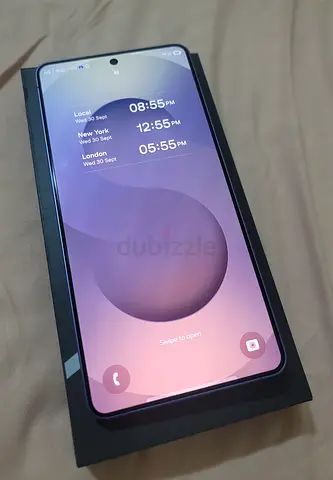 Samsung S26 ultra smartphone with box & 5 back covers — used just 10 days,