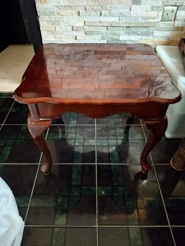 Coffee/Tea table