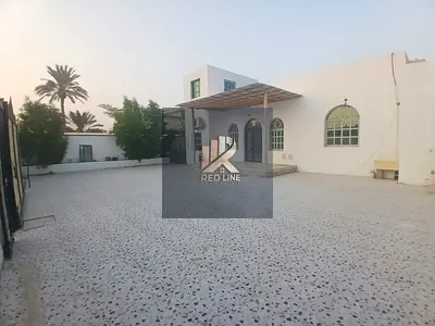 فيلا للإيجار بالجزات || الشارقة || ملحقين باتنين مدخل منفصل || موقع هادئ | مساحة كبيرة | خصوصية عالية | مناسبة للعائلات