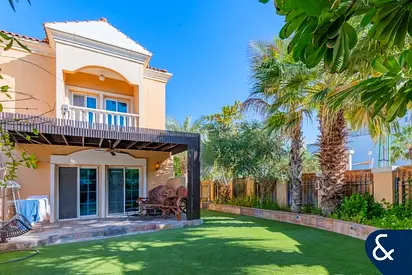 Unfurnished | Huge Garden | Upgraded Villa