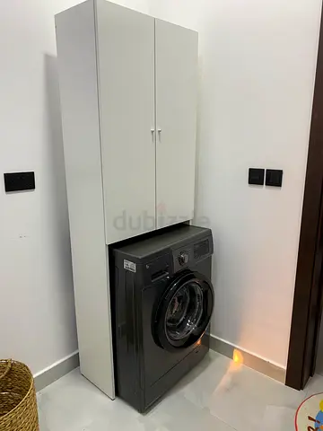 LG Front-load washing machine - good condition, 7kg (fits built-in space) with cupboards