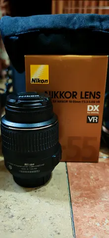 Nikon AF-S DX NIKKOR 18-55mm f/3.5-5.6 VR 2 Lens with Box