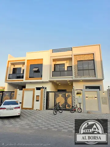 For rent in Al-Haliyo 2 area, prime location, townhouse villa with five master bedrooms, living room, majlis, main kitchen, maid's room, and roof terr