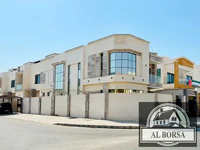 For rent in Al Yasmin area, Ajman Corner villa on two streets, ready to move in Land area 4000 sq ft Setback in front of the villa for cars Spacious y