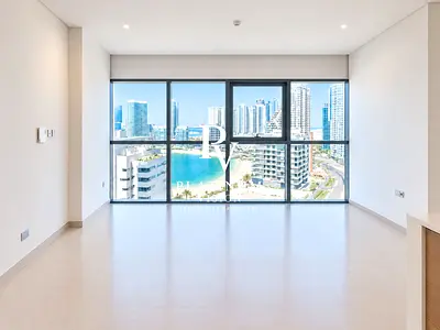 MOVE-IN READY | High Floor | Sea View | 3BR+Store - Fitted Kitchen
