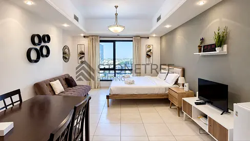 12 CHEQUES | Next to Metro | Near Marina Mall