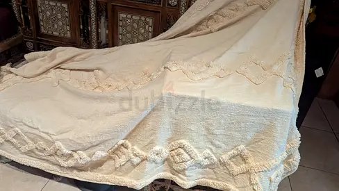 Cream textured bedspread / throw - good condition