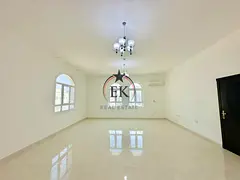 Neat & Clean | 5Br Villa With Private Yard | Shaded Parking |