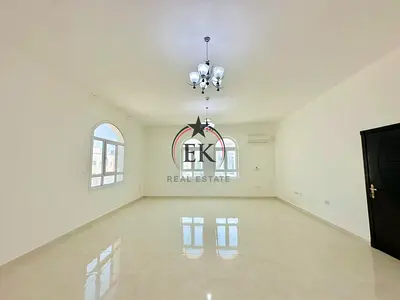 Neat & Clean | 5Br Villa With Private Yard | Shaded Parking |