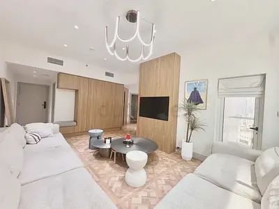 Renovated and furnished 3 bedrooms plus maid in downtown Dubaï. Burj Khalifa view