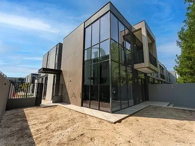 Single Row | G+1 Corner Unit | 4BR+Maids