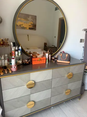 Full bedroom like new