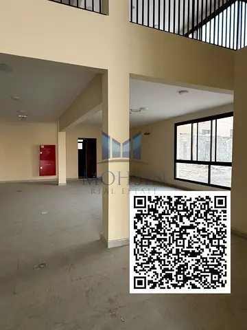 مبنى جديد كلياً (طابق أرضي + ميزانين) بموقع متميز على شارع رئيسي، وبسعر استثماري؛ خيار مثالي للاستثمار.