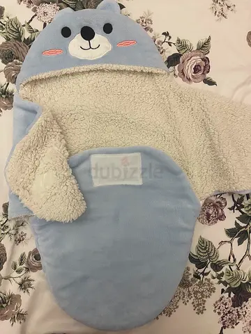 Blue fleece baby sleeping Warm Blanket / Swaddle with hood (bear design)