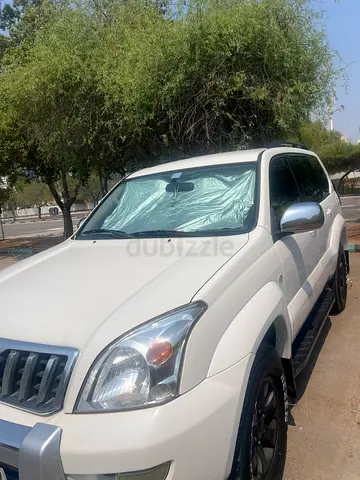 2006- well maintained excellent condition - Toyota prado