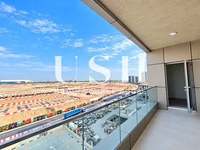 3BR | Spacious | Covered Parking