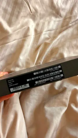 Samsung Galaxy Z Fold8 1TB / 16GB – Brand New Sealed