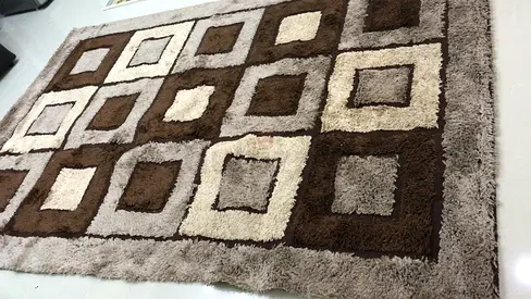 Brown and beige shaggy geometric area rug - 160x230 cm (approx)