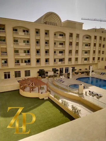 FURNISHED 1BR APARTMENT | VACANT | POOL VIEW