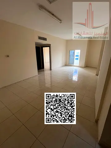 شقة مميزة بمساحة واسعة ومريحة، مع تكييف مركزي، في موقع مناسب بمنطقة الروضة 2، ومناسبة للسكن العائلي.