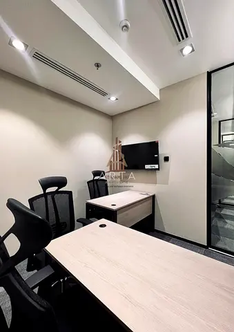 CLOSE TO METRO | VACANT | FITTED