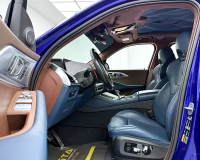 صورة 8 لـ 2023 BMW XM