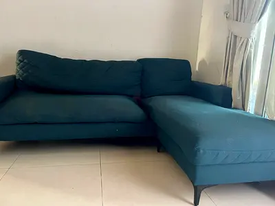 L shaped 4 seater sofa