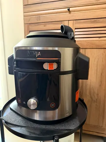Ninja Foodi Multi-Cooker / Air Fryer - Stainless Steel, Brand New