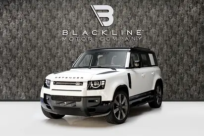 BUY NOW, PAY LATER | THE BLACKLINE STANDARD | 2030 Land Rover Warranty + Service, Low KMs, GCC