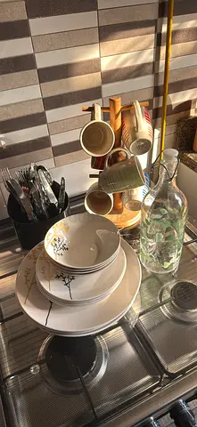 Kitchen bundle (plates/mugs with stand/cutlery with stand/bottle)