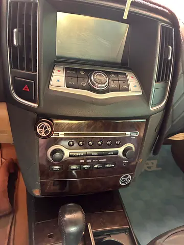2010 Nissan MAXIMA — фото 4