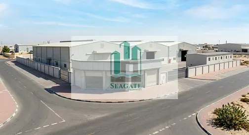 Industrial Investment Property 3 Warehouses ,8 Rooms Labour Accommodation ,2 Commercial Shops,for S