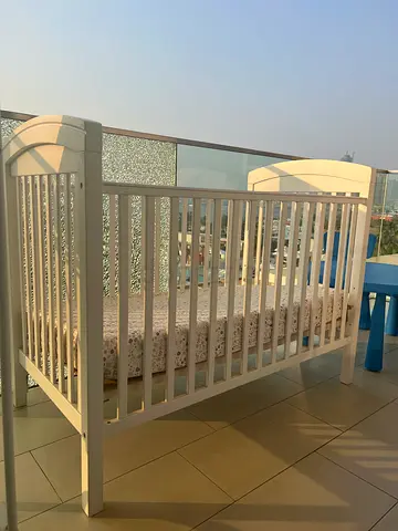 سرير أطفال