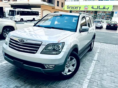2013 Kia Mohave V6-GCC-no accident-7 seats-immaculate condition-mechanically Excellent 100%!