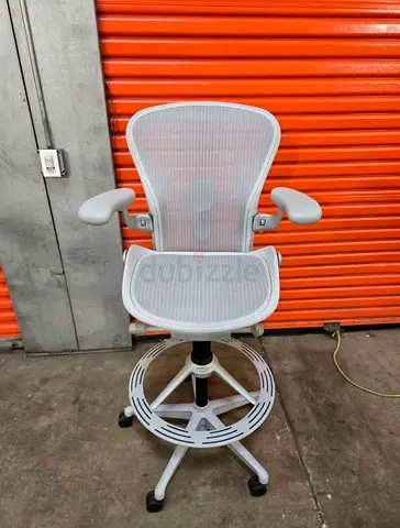 Herman miller Aeron remastered B stool