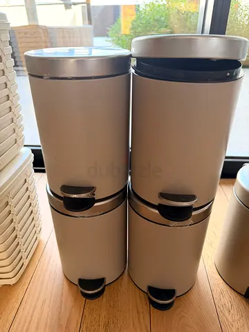 Small trash can