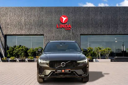 2022 Volvo XC60 — фото 2
