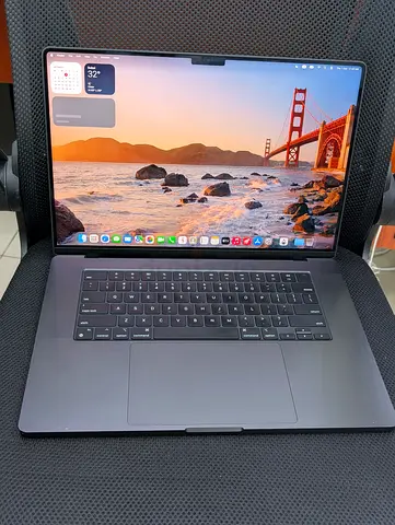 MacBook Pro 16” M3 Pro 2023 | 18GB/512GB SSD | 66 Cycles • 97% Battery | MDM Bypassed✅