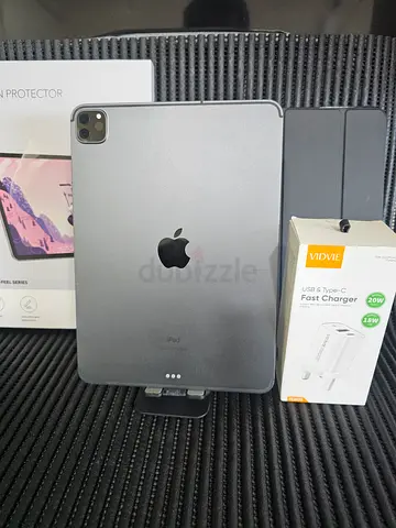 Apple iPad Pro 2nd Generation 256GB cellular with accessories and delivery
